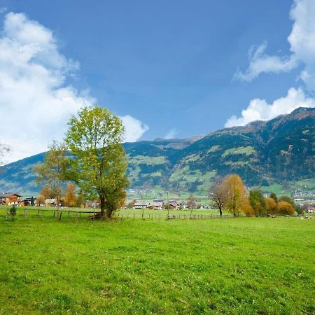 Scenic Apartment In Tirol With Garden Kaltenbach Exteriér fotografie