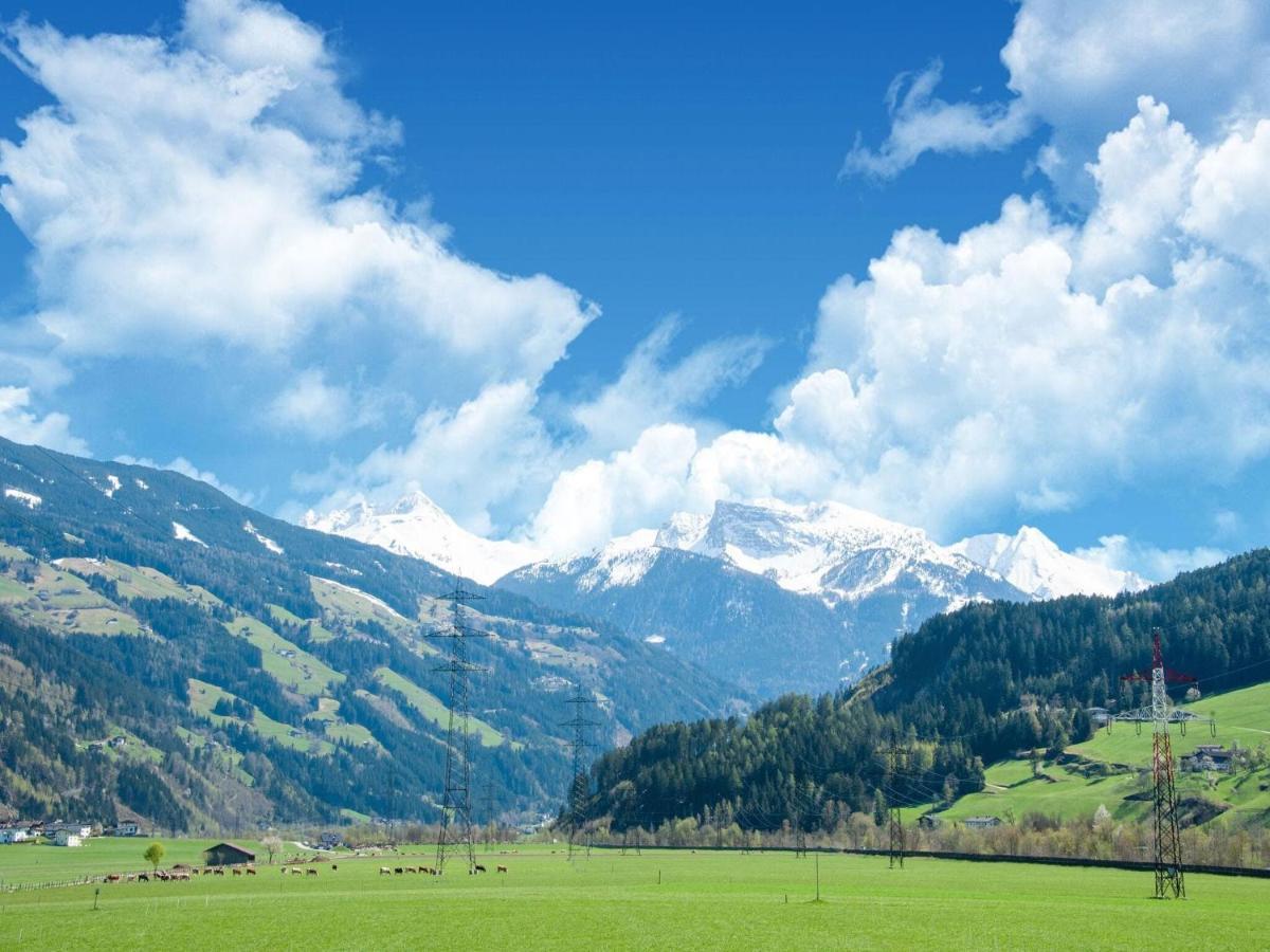 Scenic Apartment In Tirol With Garden Kaltenbach Exteriér fotografie
